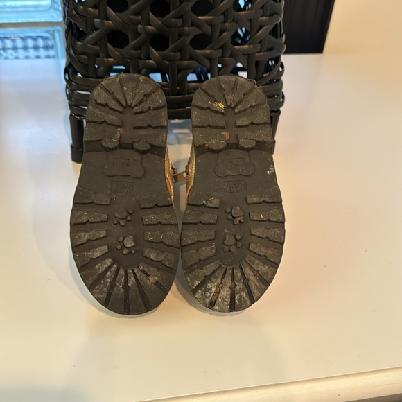 H&M Toddler Girl Gold Glitter Sparkle Boot - Picture 5 of 5